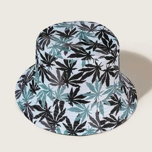 maple leaf bucket hat